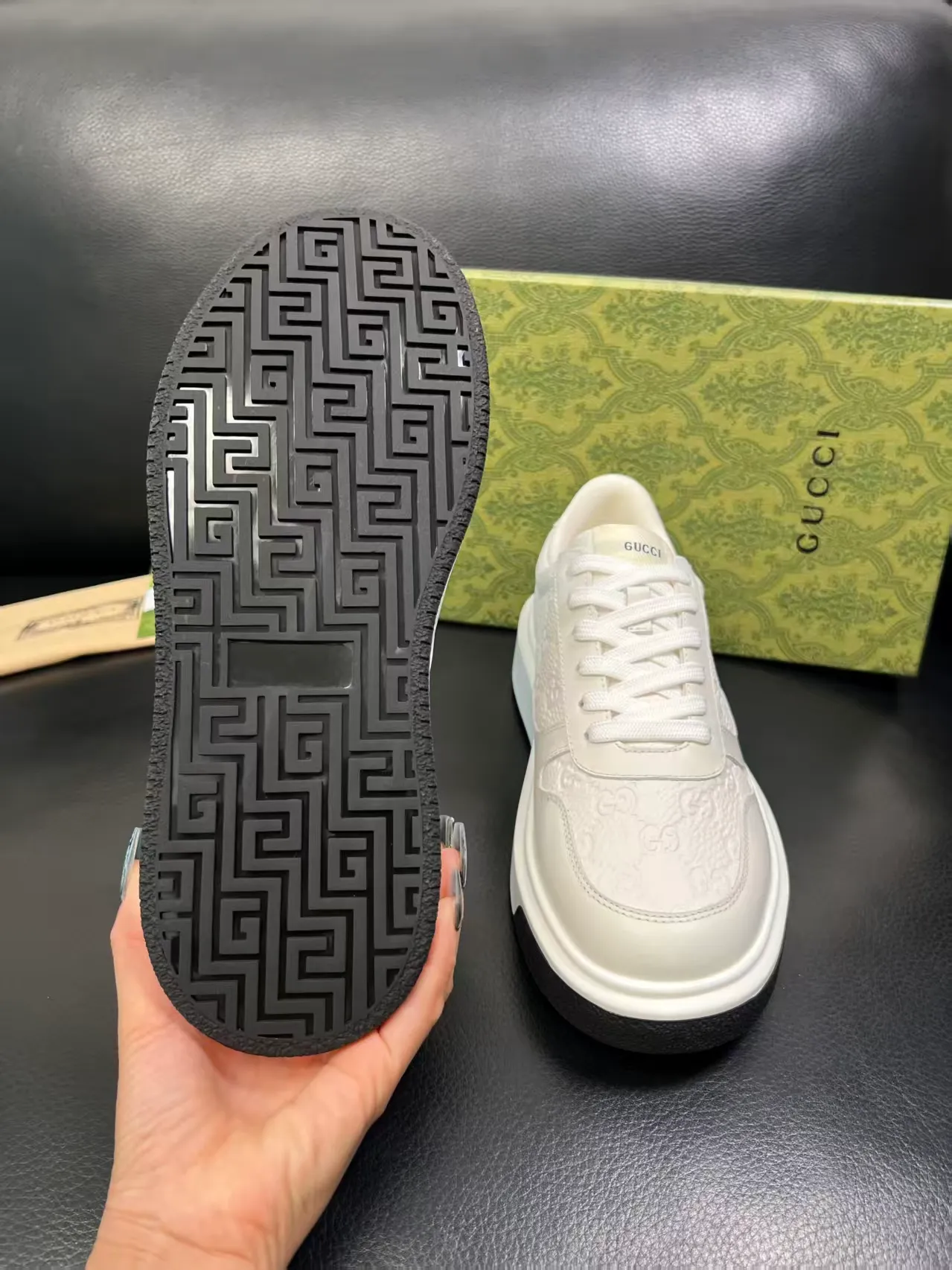 P460 new men's shoes GUCCI [Lightning] latest shoes are shipped. Original quality, fashionable, made of special materials, sheepskin lining, brand new packaging. The foot feels super comfortable and the workmanship is impeccable. Size: Male 38-45, No. 058